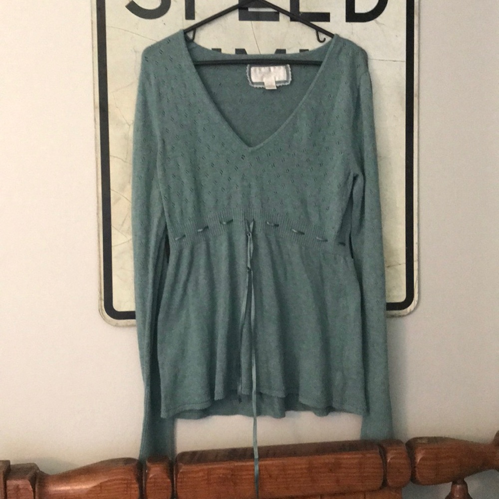 CUTE GREEN SWEATER